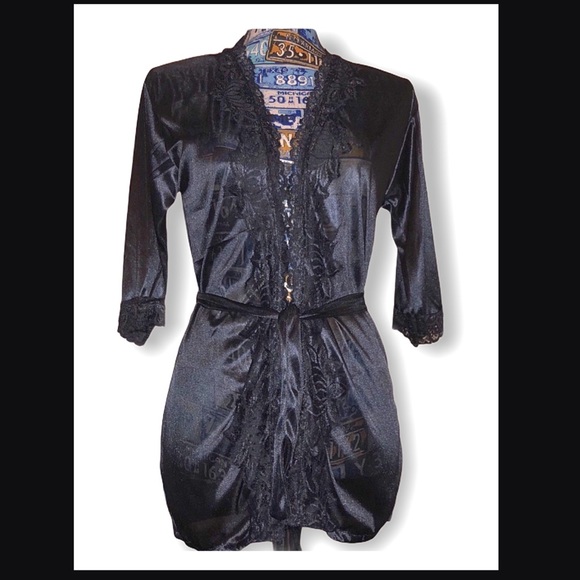 Black Satin & Lace Robe w/ Matching G String NWT - Picture 5 of 10